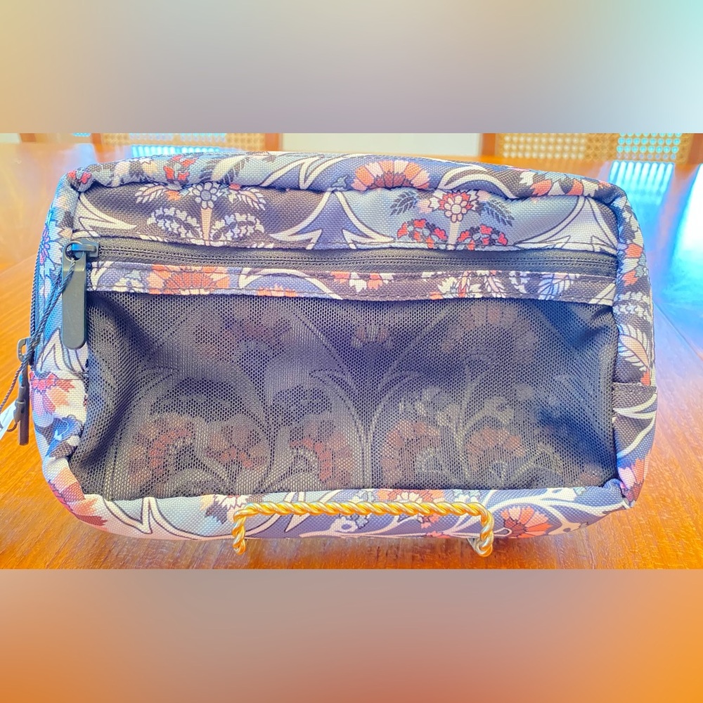 Vera Bradley Lighten Up Cosmetic Bag NEW “Ornate Blooms”